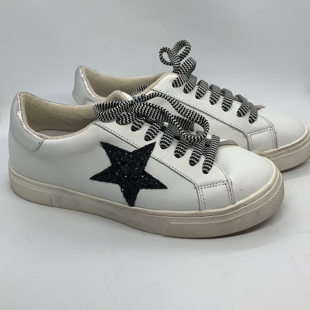 🌿Steve Madden sneakers - like new🌿 size 6